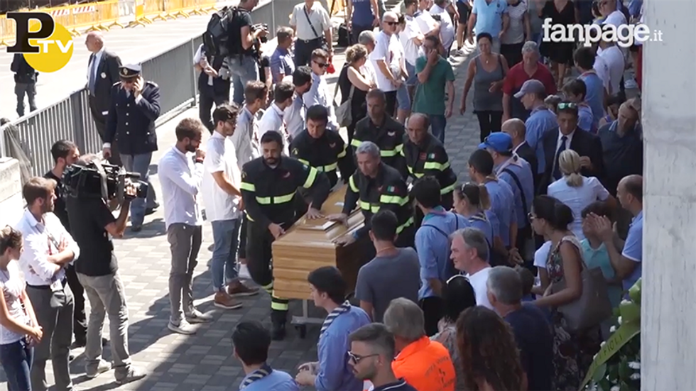 Terremoto, funerali di Stato ad Ascoli: l'ultimo saluto alle vittime