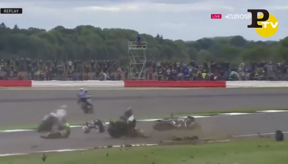 Silverstone, Moto Gp: incidente choc tra Baz ed Espargaro - VIDEO