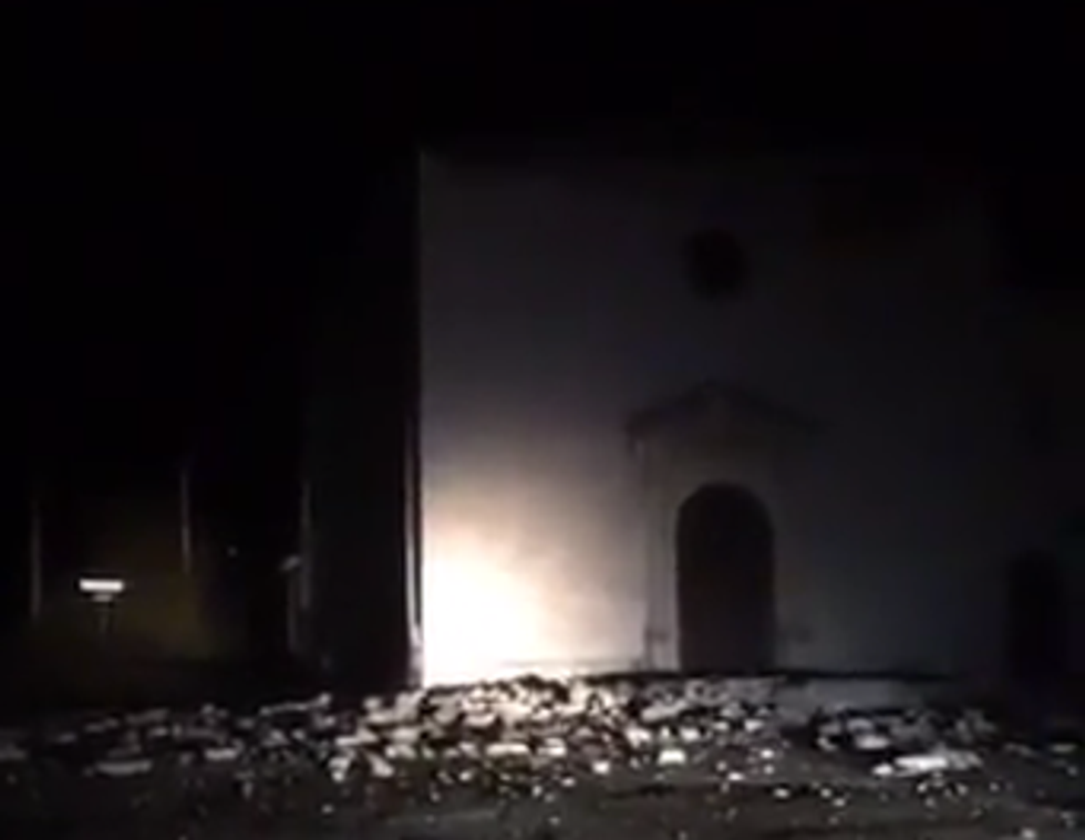 Terremoto in Centro Italia: case crollate a Visso | video