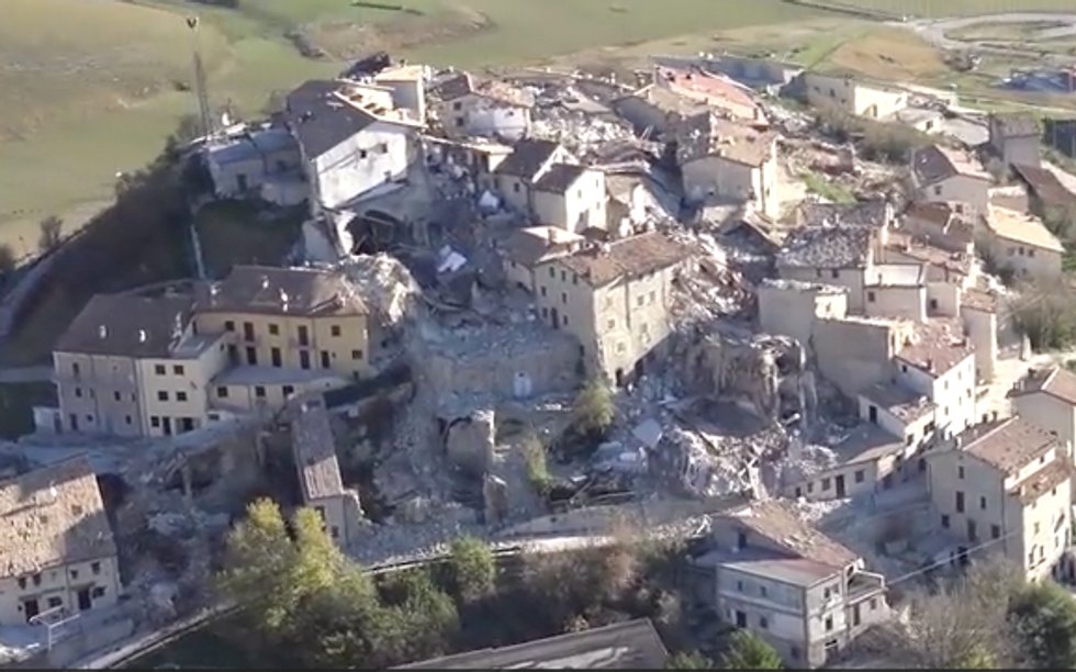 Terremoto a Castelluccio di Norcia: la città rasa al suolo