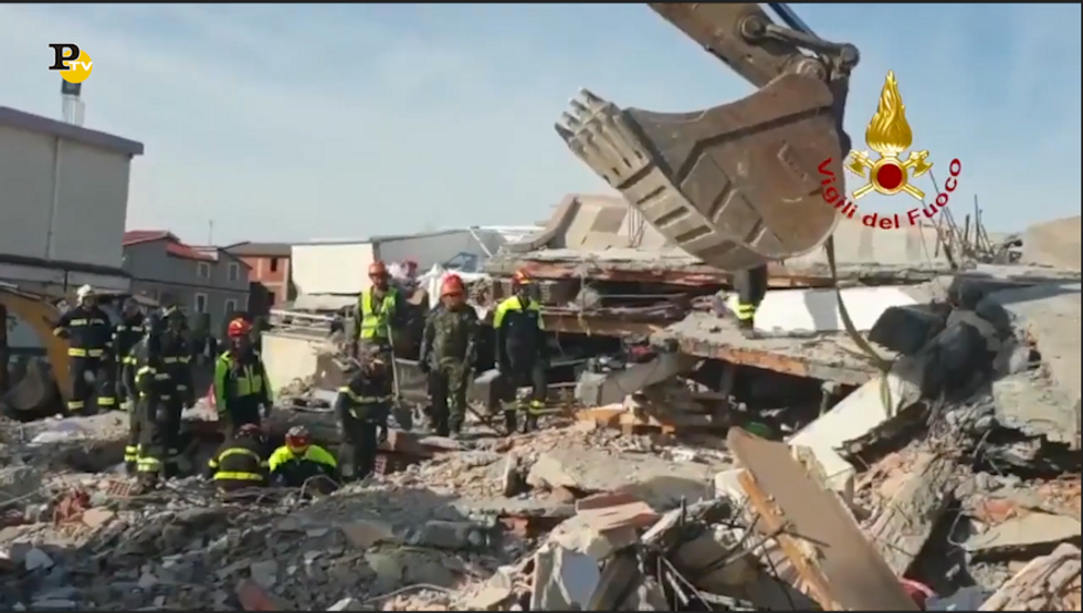L'attività instancabile dei Vigili del Fuoco per il terremoto in Albania