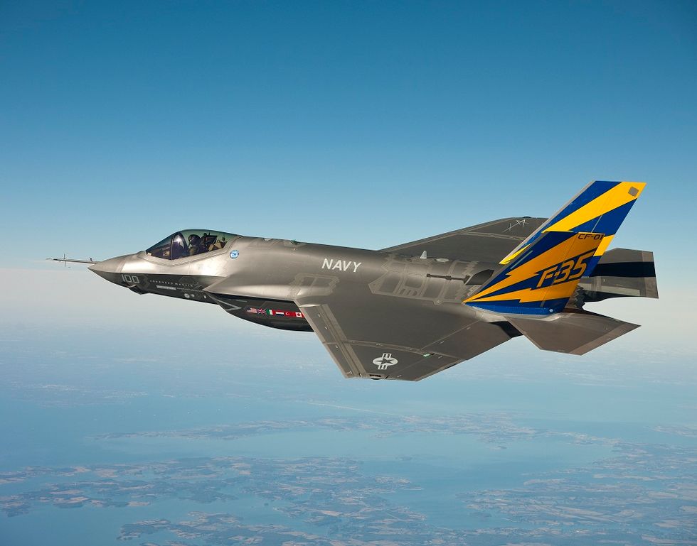 Washington chooses Italy for F35 maintainance