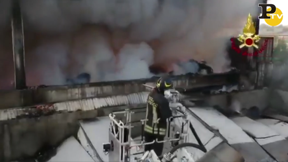 Incendio Novate Milanese video