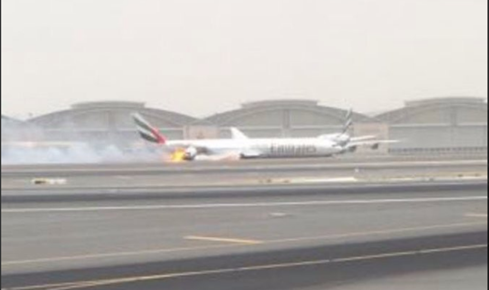 incidente aereo emirates dubai