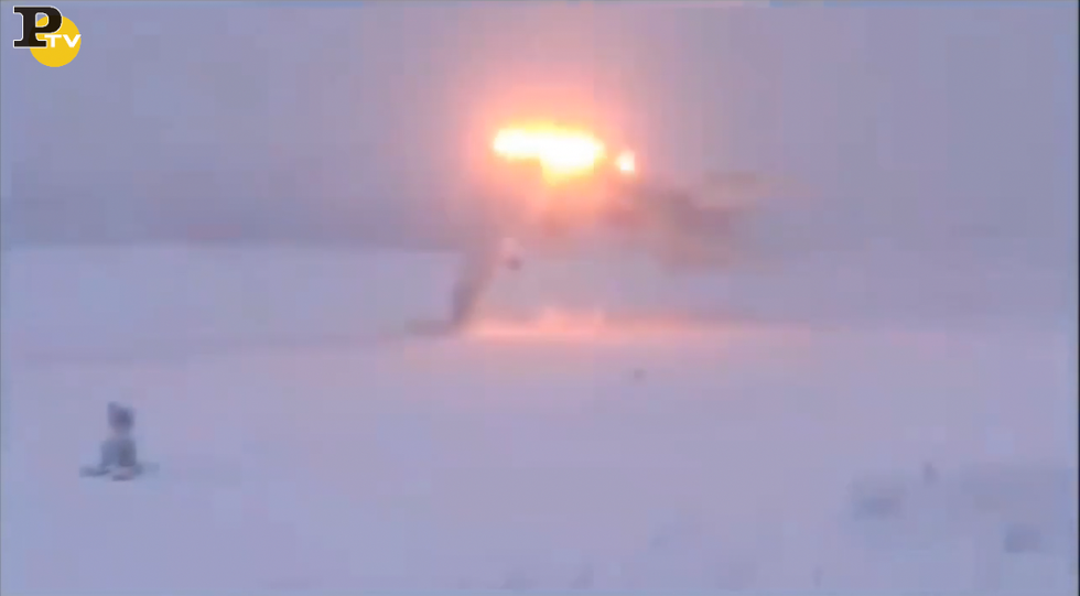 Incidente aereo militare Jet Russia esplosione video