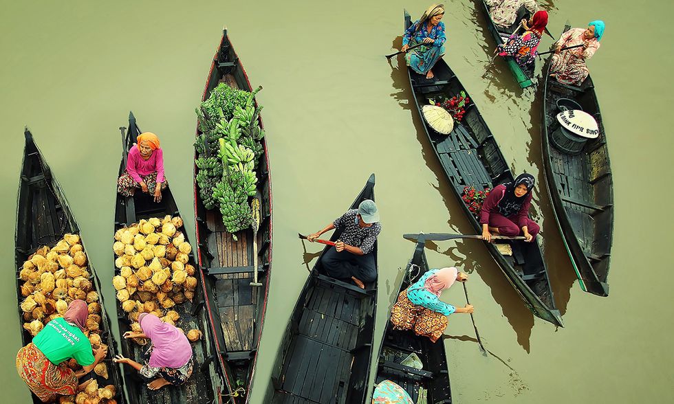 Indonesia, il mercato galleggiante di Lok Baintan