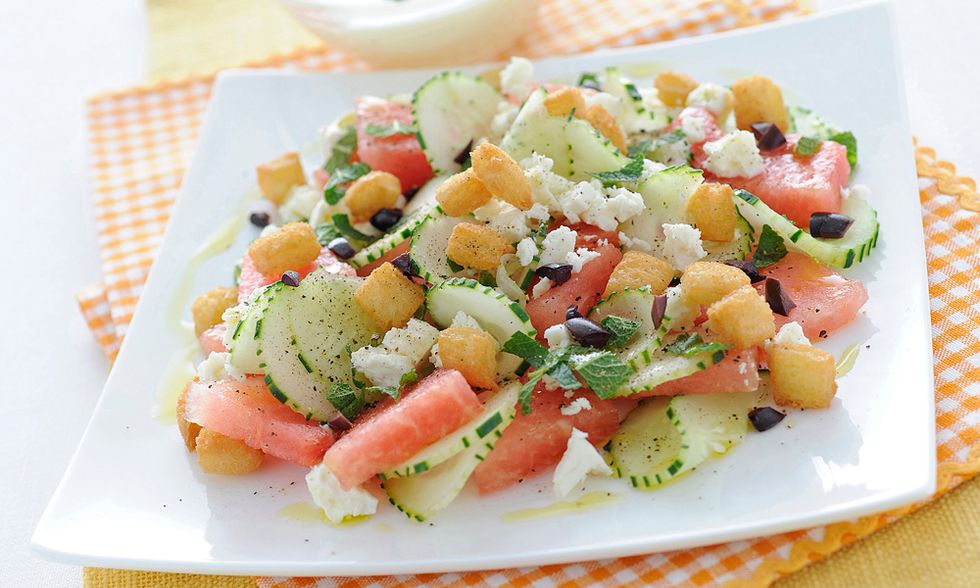 Ricette d'estate: insalata d'anguria con feta e olive