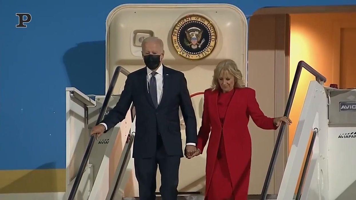 Joe Biden è atterrato a Roma per il G20 | Video