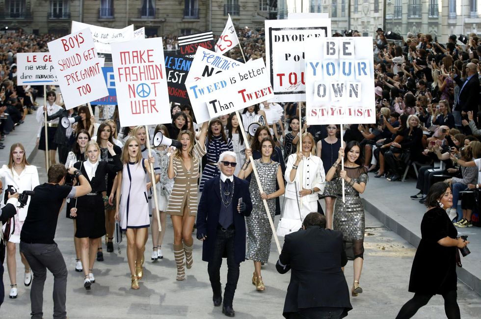 Karl Lagerfeld e la sfilata "femminista"