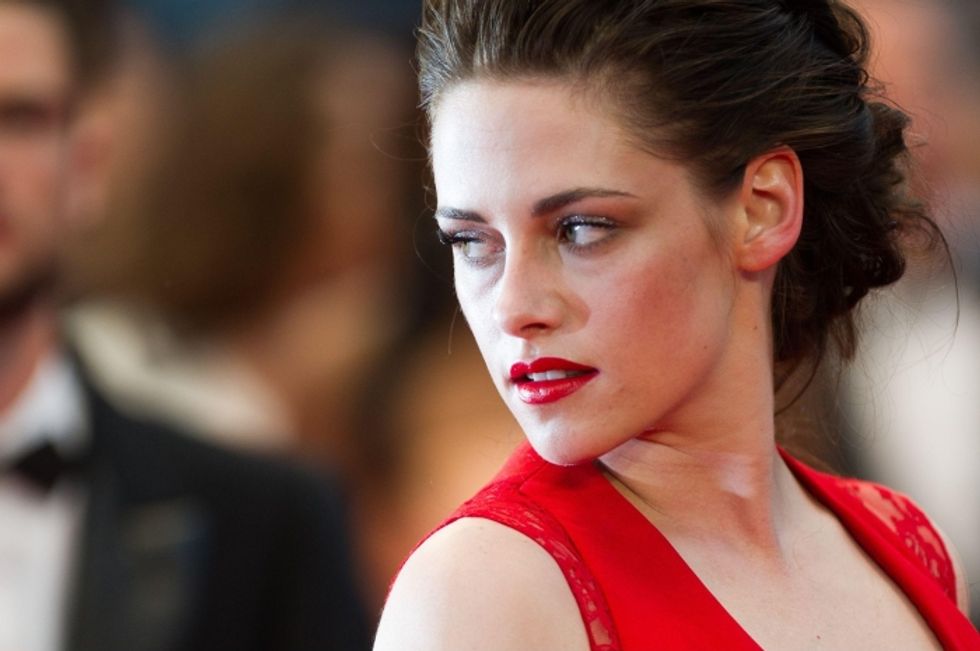 Kristen Stewart e Robert Pattinson applauditi dai fan al Toronto Film Festival e agli MTV Video Music Awards, ma lei ne esce meglio