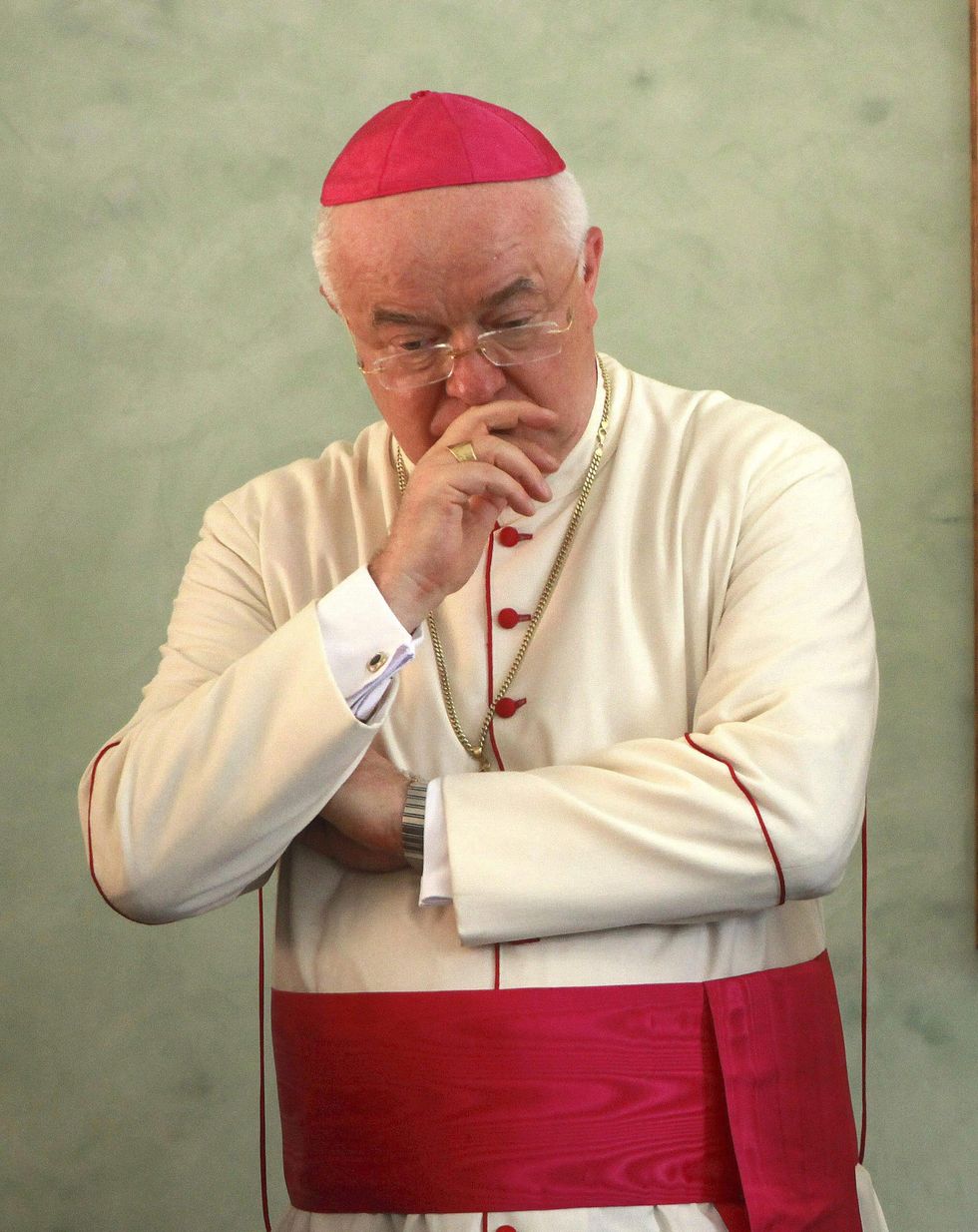 Lo schiaffo del Papa al nunzio: sarà processato da un tribunale di laici