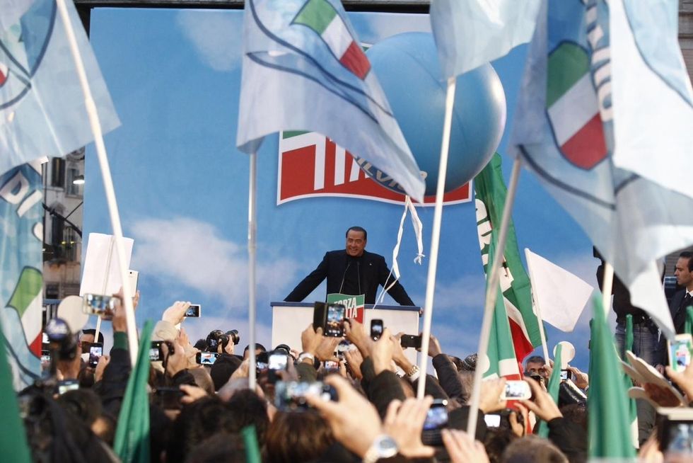 Berlusconi decaduto ma non sconfitto, anzi
