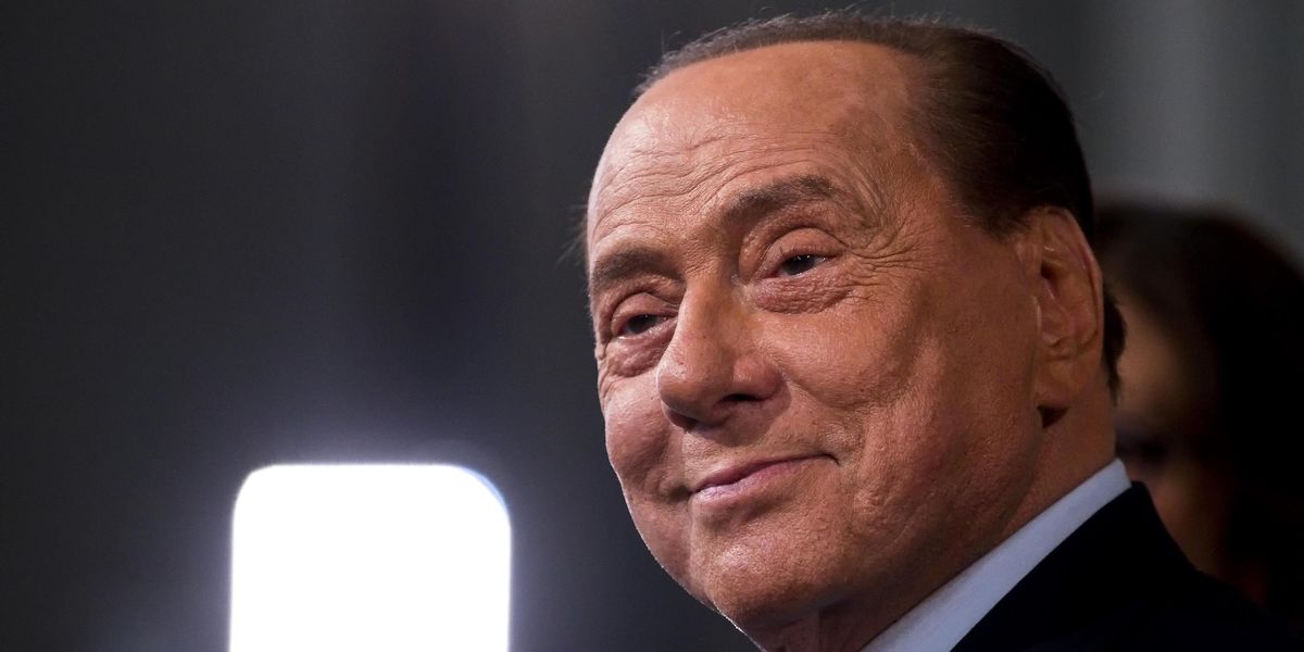 L'Italia si ferma per Berlusconi