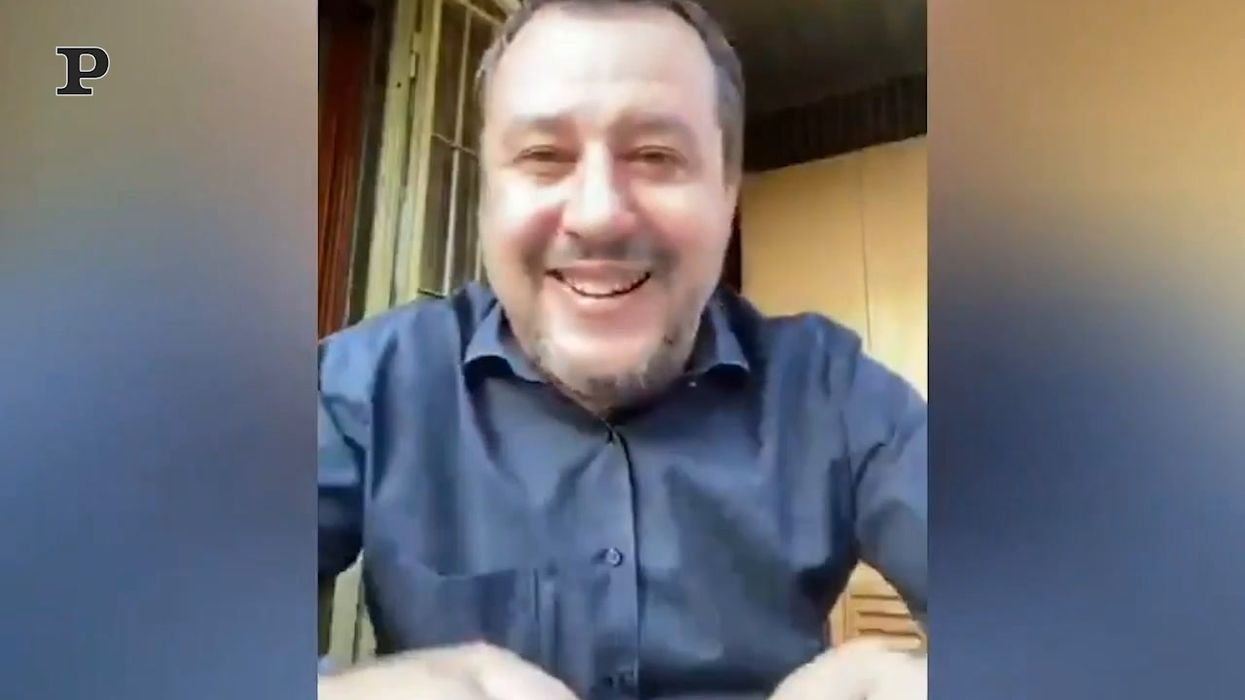 L'urlo del vicino a Salvini in diretta: "Sono str...ate"