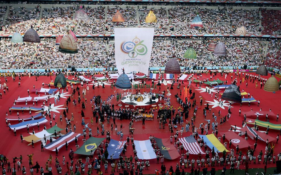 Germania: si dimette il presidente federale per lo scandalo dei Mondiali 2006