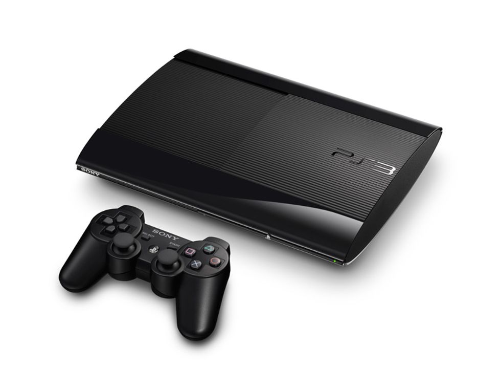 La PlayStation 3 si rifà il look: in arrivo la nuova console Sony