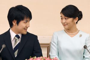 La principessa Mako durante la conferenza stampa dove ha ufficializzato il fidanzamento con il borgese Kei Komuro