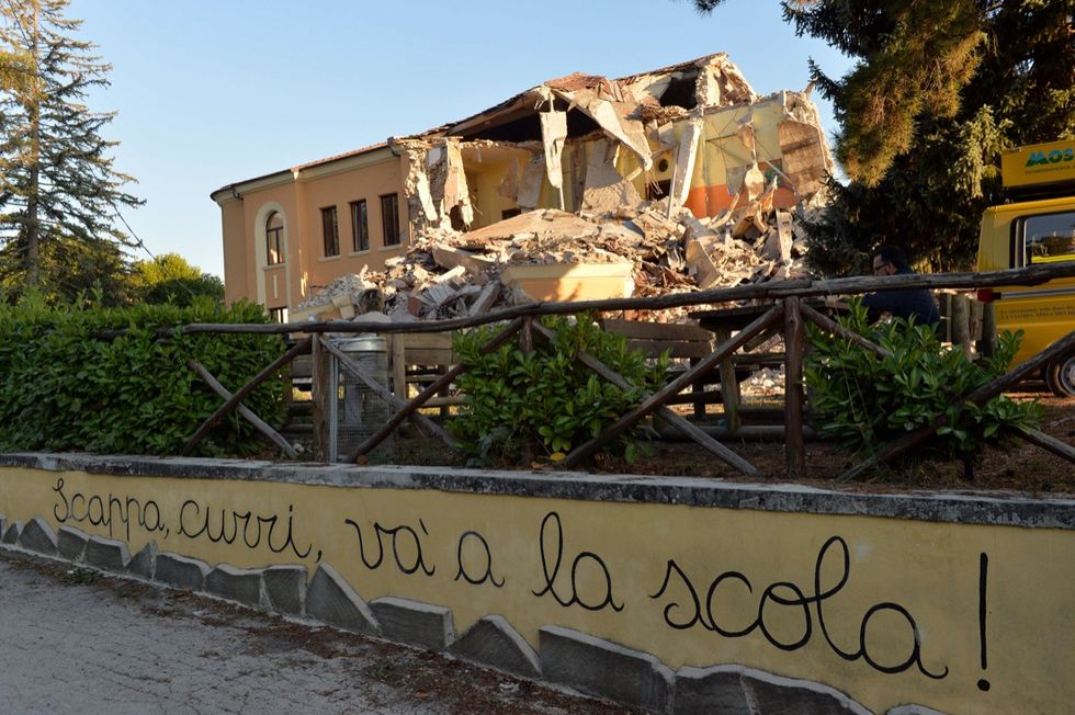 Terremoto, Save the Children: "Cento scuole sono ancora inagibili"