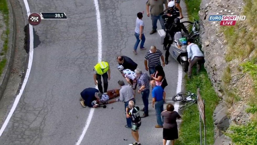 Paura per Pozzovivo: brutta caduta al Giro d'Italia