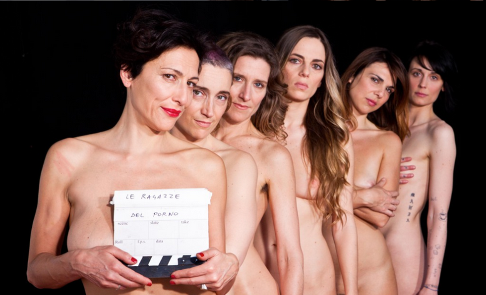 Le ragazze del porno: a Milano in 500 ai casting