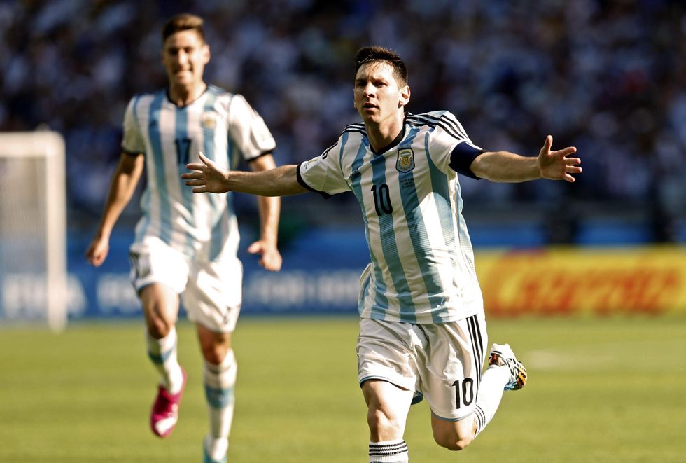 Messi e altri dieci: l'Argentina è solo Leo