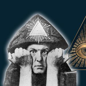 Aleister Crowley, scrittore e occultista inglese (1875-1947)