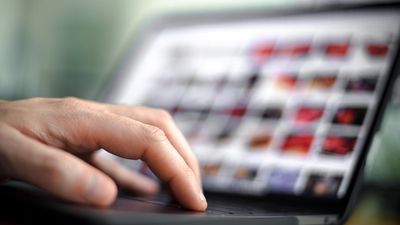 pedopornografia online adescamenti minori dati 2021 denunce episodi allarme polizia postale