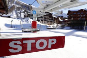 stazioni sci montagna turismo covid restrizioni divieti green pass