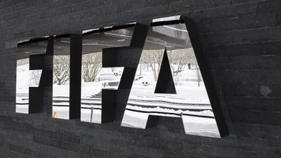 prestiti calciomercato regole FIFA norme stretta divieto