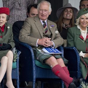 Re Carlo d'Inghilterra, Camilla duchessa Cornovaglia e principessa Anna