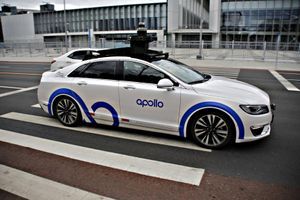 Il robot- taxi elettrico di Baidu, società tecnologica cinese.