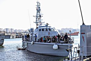 ​Profughi dalla Libia recuperati in mare dalla Guardia Costiera