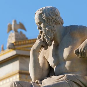 ​Statua che rappresenta il filosofo greco Socrate