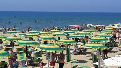 turismo dati crisi prenotazioni turisti stranieri russia cina stati uniti italia