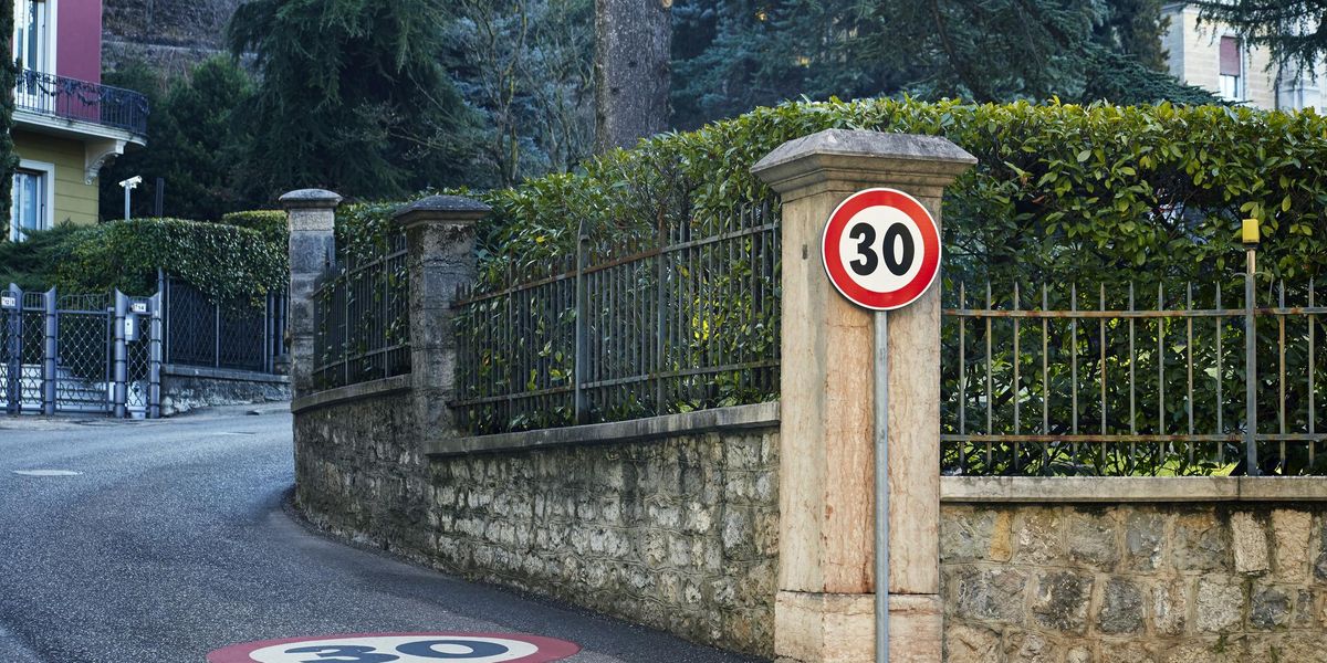 limite stradale a 30km/h a Milano dal 2024