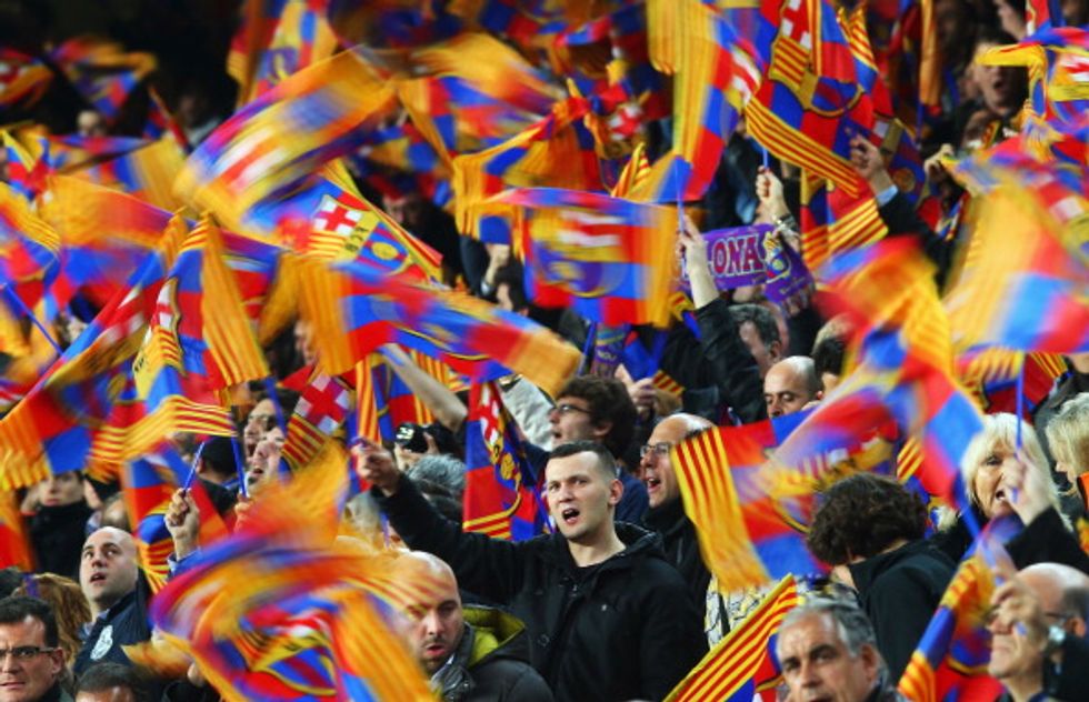 I tifosi del Barca scendono in campo per la Catalogna