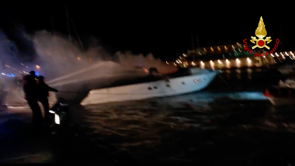 loano incendio yacht video morti dispersi porto