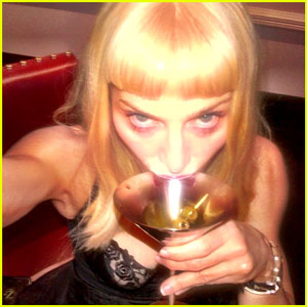 Madonna bacchettata da Instagram per le sue foto hot