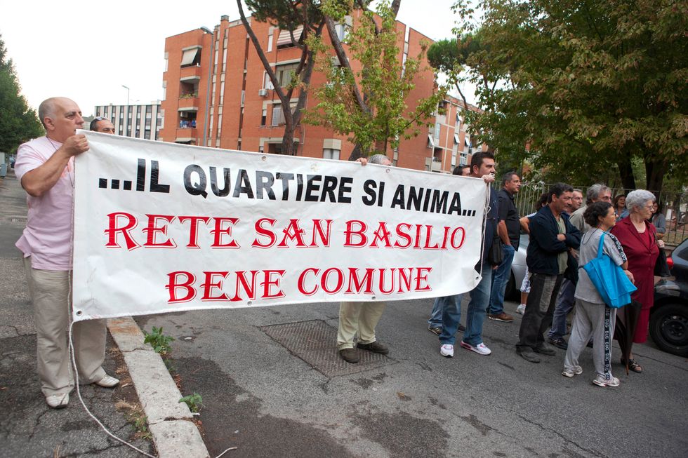 Follia a San Basilio (Roma): "Ma non parlate di Far West"