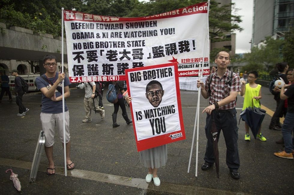 Cina contraria all'estradizione della talpa Edward Snowden