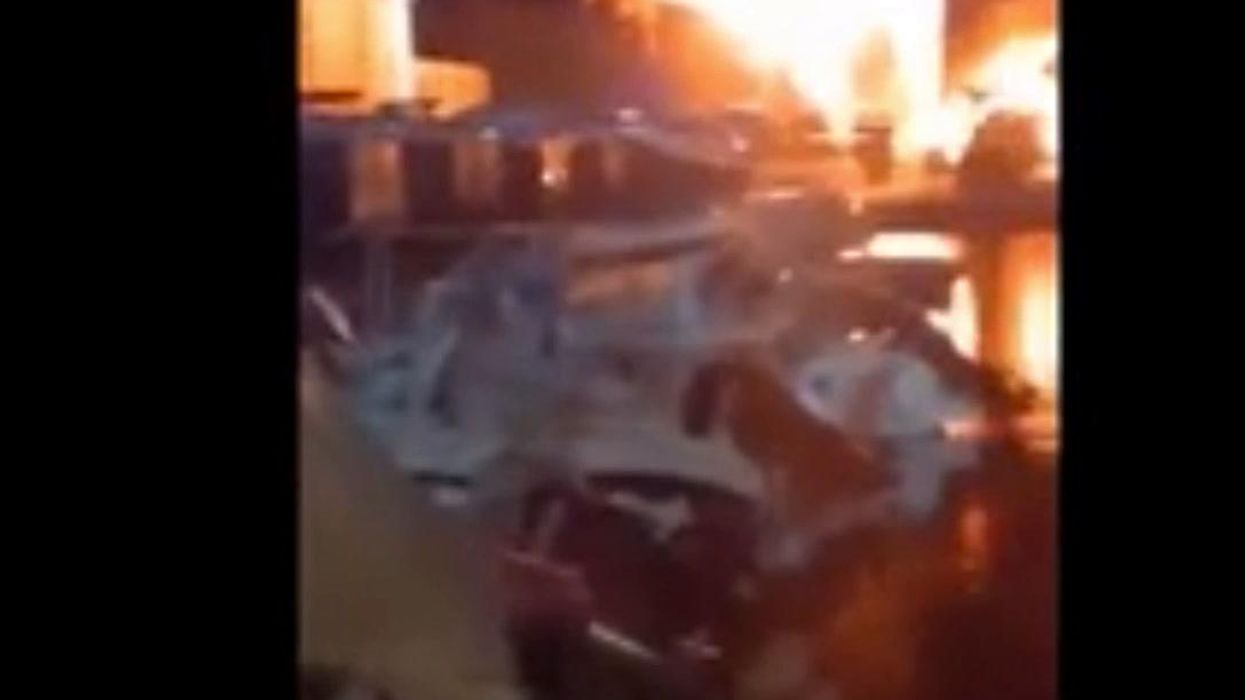 Spagna: 80 barche distrutte da un incendio, a Marbella | video