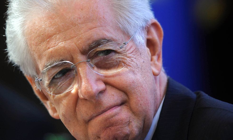 Crisi: Monti show all'Ecofin. Sì allo scudo anti-spread, ma senza Troika