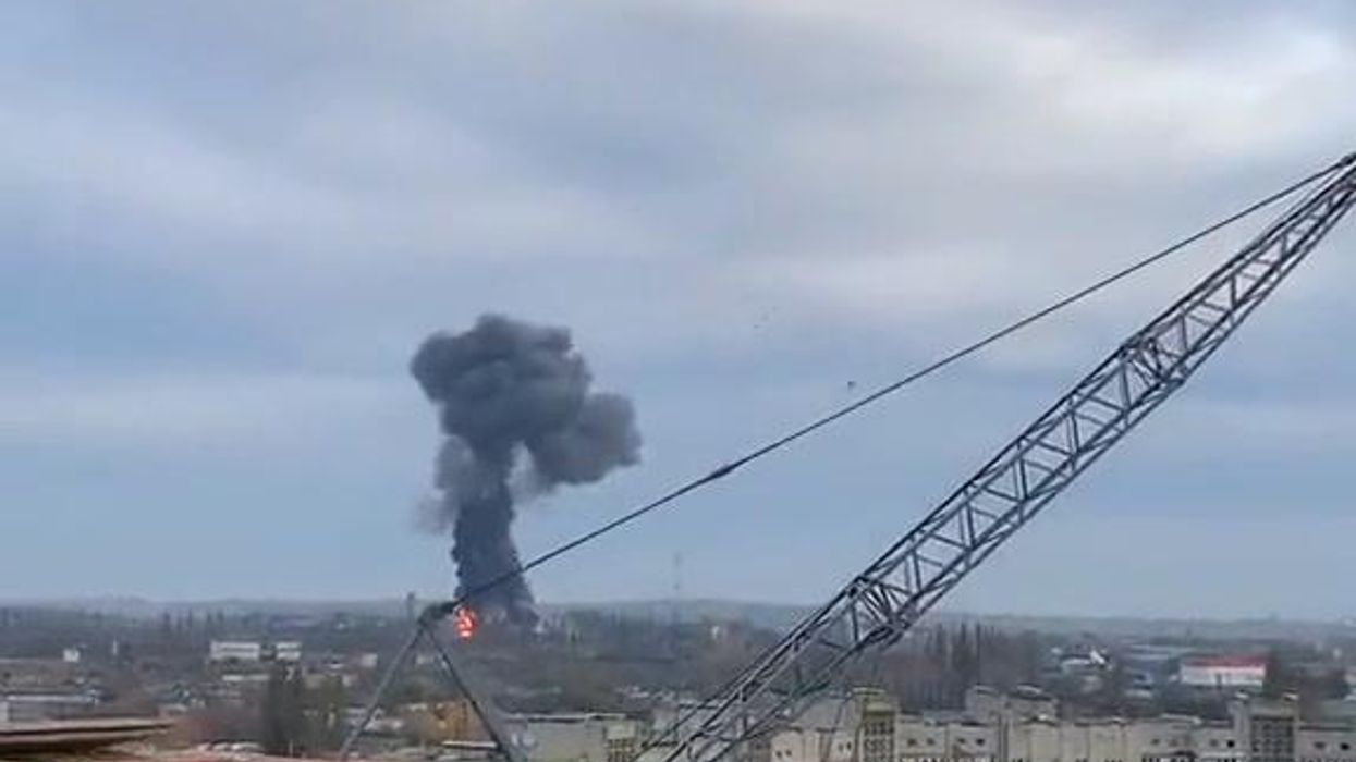 Missili russi colpiscono Kiev | video