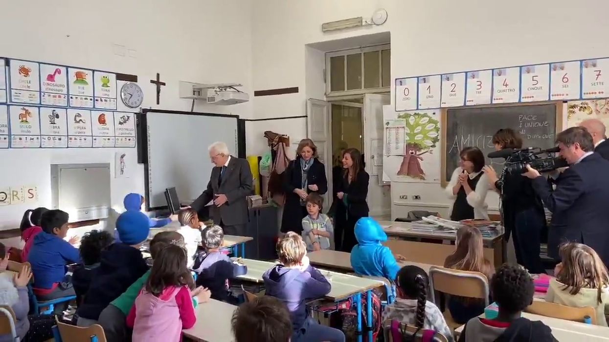 Coronavirus: Mattarella visita scuola a Roma con bambini cinesi