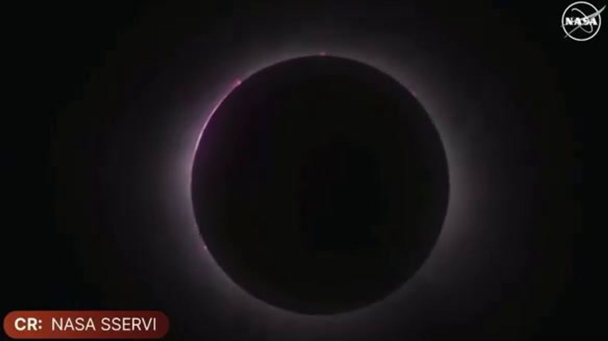 L'eclissi totale di Sole: tutte le immagini