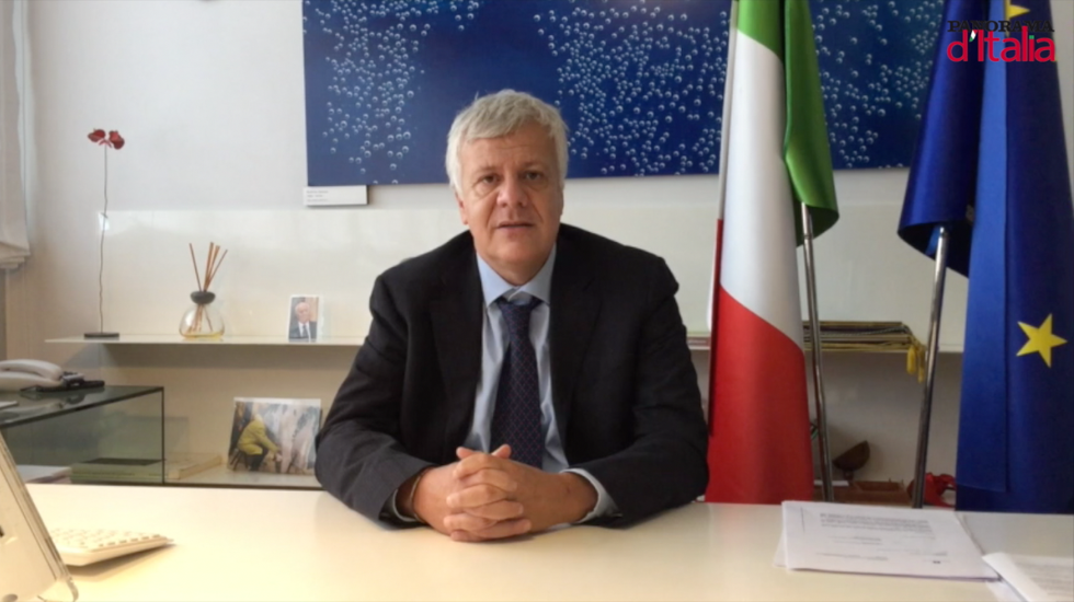 messaggio ministro ambiente galletti panorama italia milano