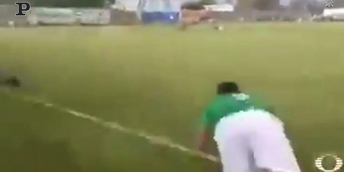 Messico, sparatoria durante una partita: 3 morti | video