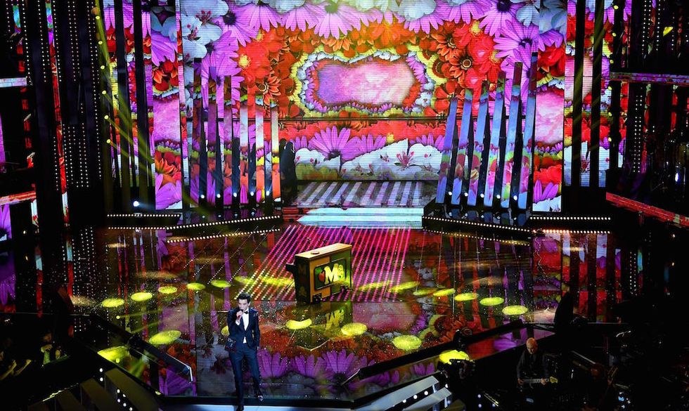 Mika è stato ospite della serata cover di Sanremo 2017