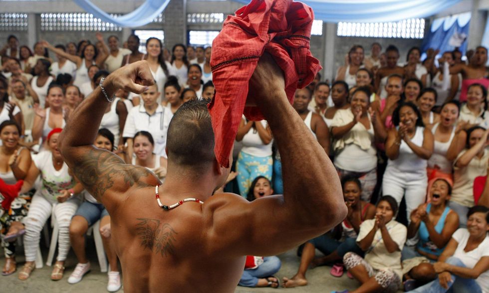 Mister Muscolo in Colombia: concorso di bellezza in galera