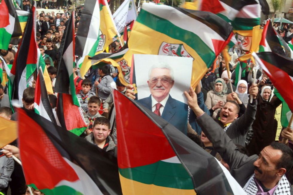 Il negazionista Abbas riconosce l'Olocausto. Perché?